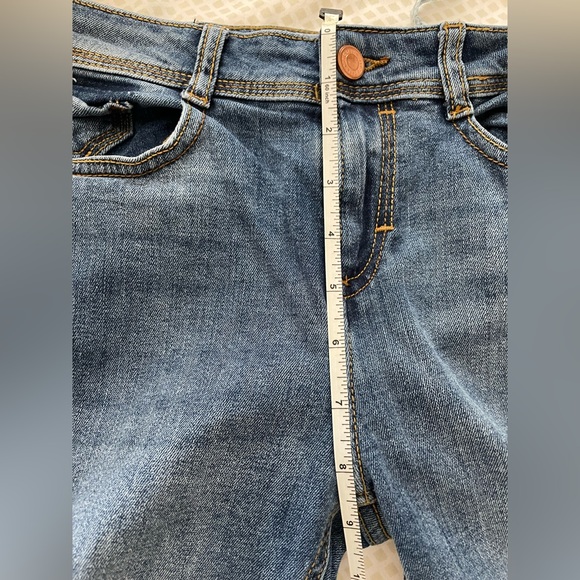Zara Slim fit/Skinny Jeans. Size US04 - Picture 2 of 7
